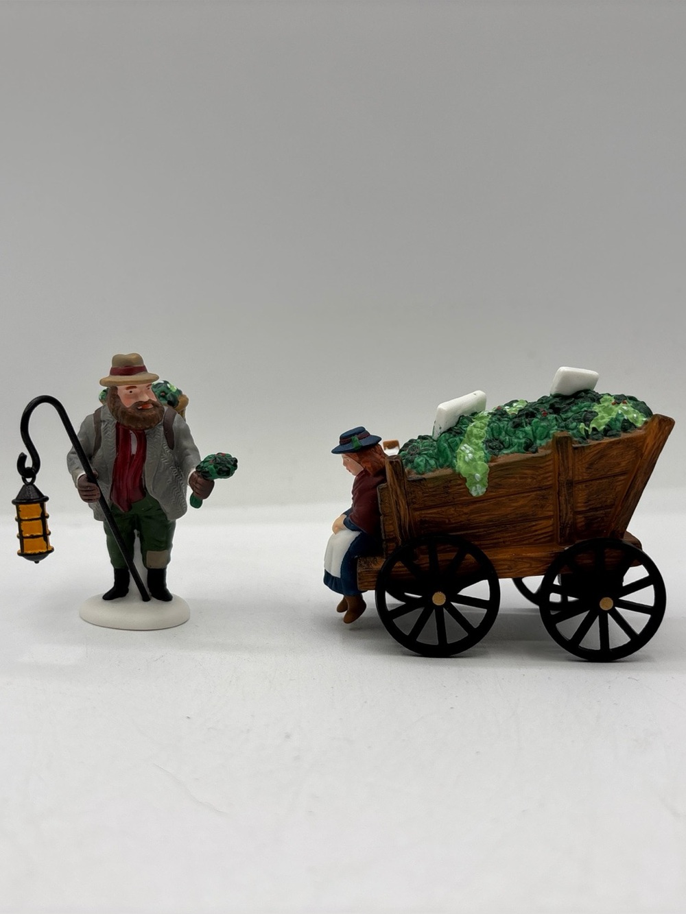 Dept 56 1994 Vintage HVC Chelsea Market Mistletoe Monger & Cart Set Of 2 5826-2